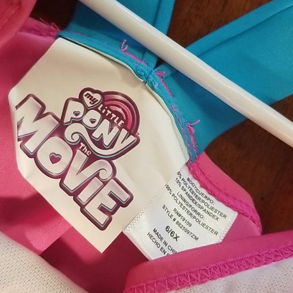 Swim wear - Picture 3 of 3